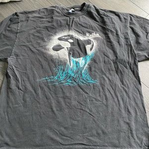 Vintage sea world graphic tee